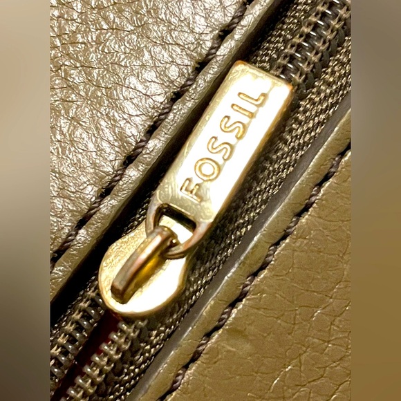 Fossil Khaki Leather Wallet - Picture 7 of 12